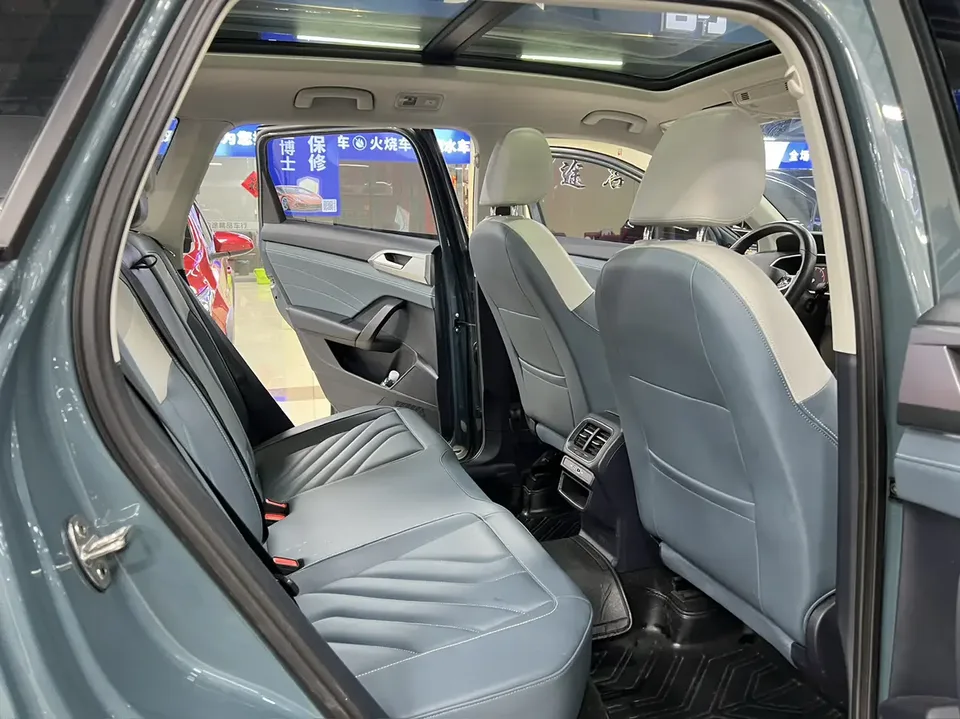 Volkswagen Tharu 300TSI 2WD Moon Edition 2024 — миниатюра 5