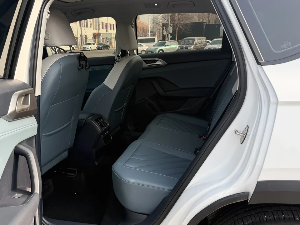Volkswagen Tharu 300TSI 2WD Moon Edition 2024 — миниатюра 3