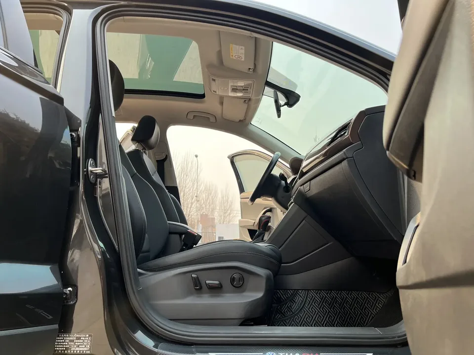 Volkswagen Tharu tuyue 2021 280TSI 2WD Comfort Edition 2022 — thumbnail 4