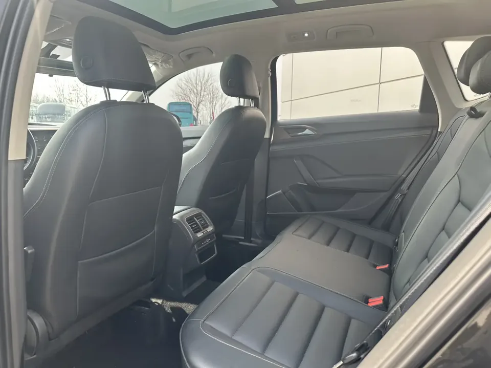 Volkswagen Tharu 2021 Tuyue 280TSI 2WD Fashion Edition 2022 — миниатюра 4