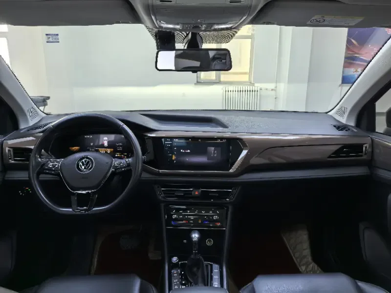 Volkswagen Tharu 280TSI 2WD Luxury Edition 2022 — миниатюра 5
