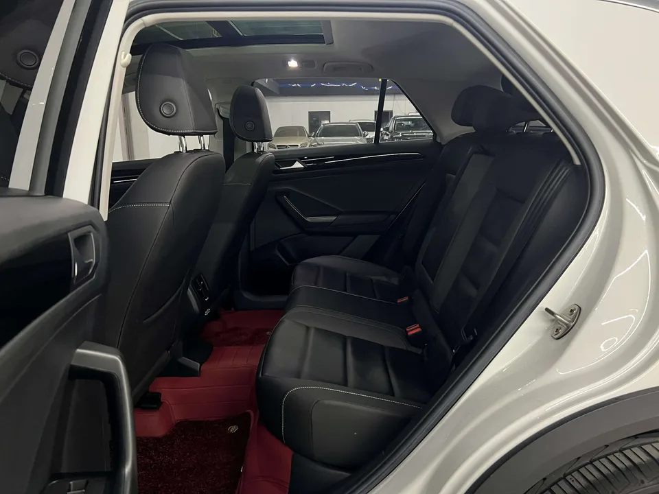 Volkswagen T-Roc Tange 280TSI DSG two-wheel drive comfort PLUS 2022 — миниатюра 5