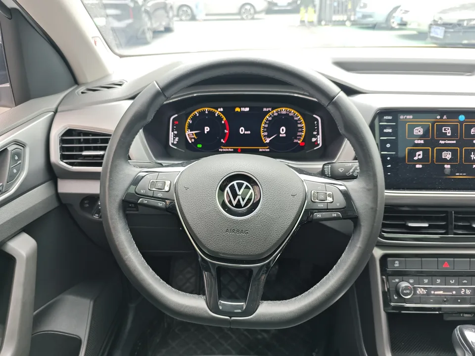 Volkswagen Tu Kai 2022 Tukai 280TSI DSG Luxury Edition 2023 — миниатюра 5