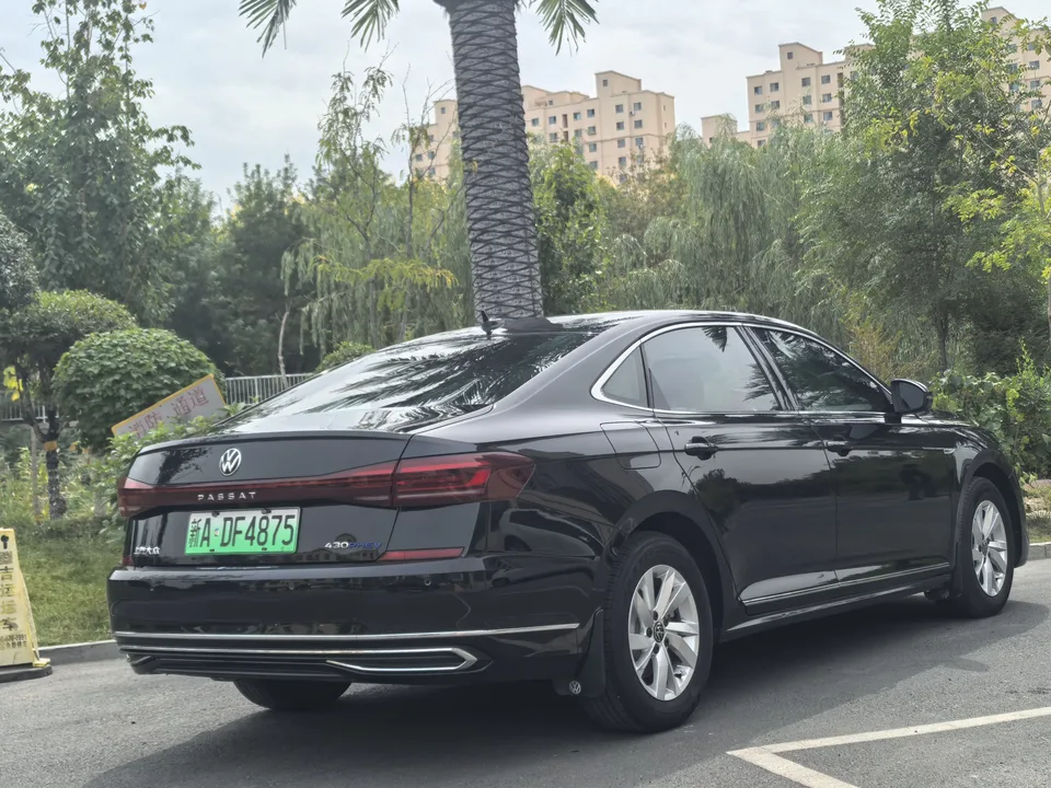 Volkswagen Passat PHEV Passat PHEV 2022 430PHEV Hybrid Business Edition 2023 — миниатюра 2