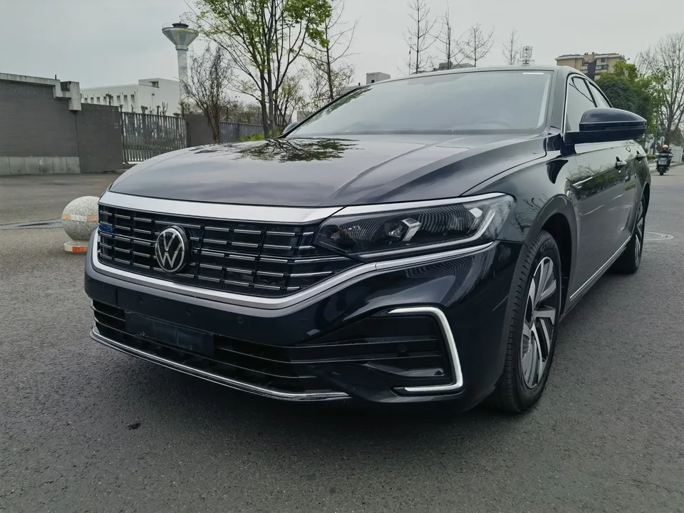 Volkswagen Passat PHEV 2022