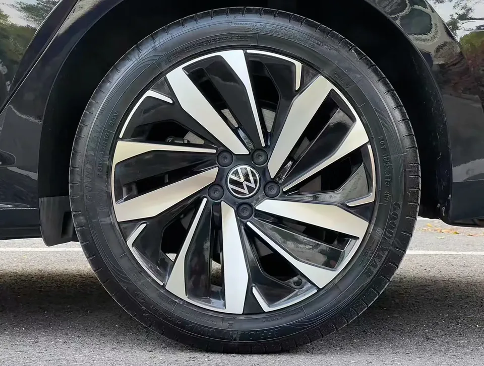 Volkswagen Passat Passat 2022 330TSI Deluxe Edition 2023 — миниатюра 3