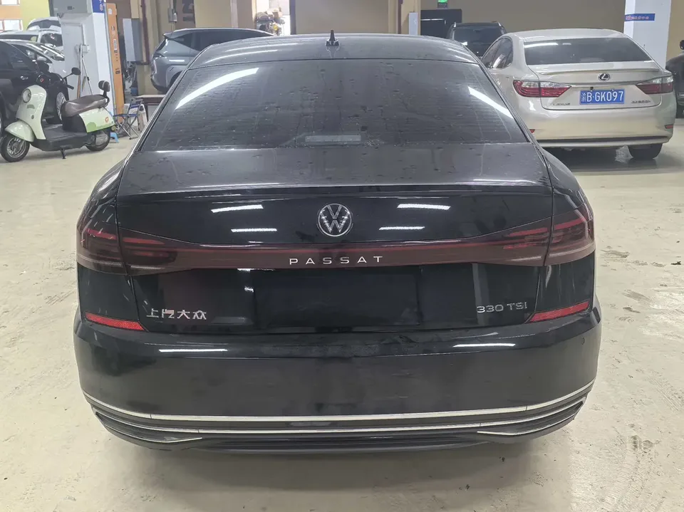 Volkswagen Passat Passat 2023 330TSI Elite Edition 2023 — миниатюра 2