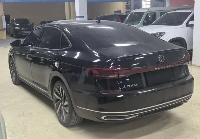 Volkswagen Passat Passat 2023 330TSI Elite Edition 2023 — миниатюра 4