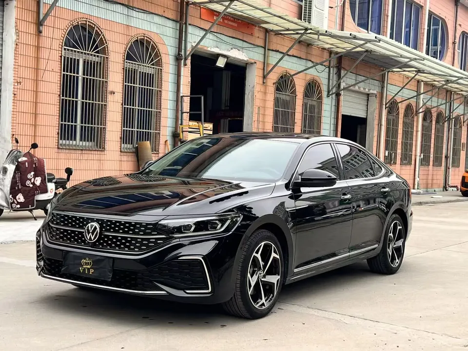 Volkswagen Passat 2023