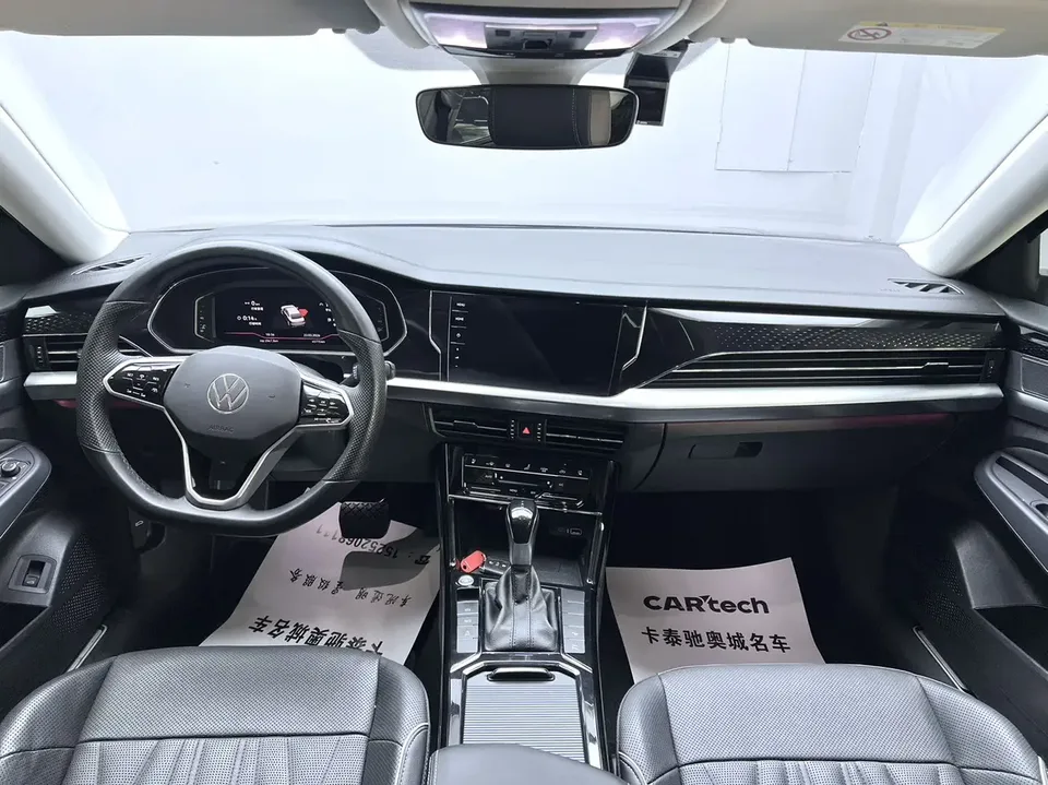 Volkswagen Passat facelift 330TSI Starry Sky Deluxe Edition 2022 — миниатюра 3