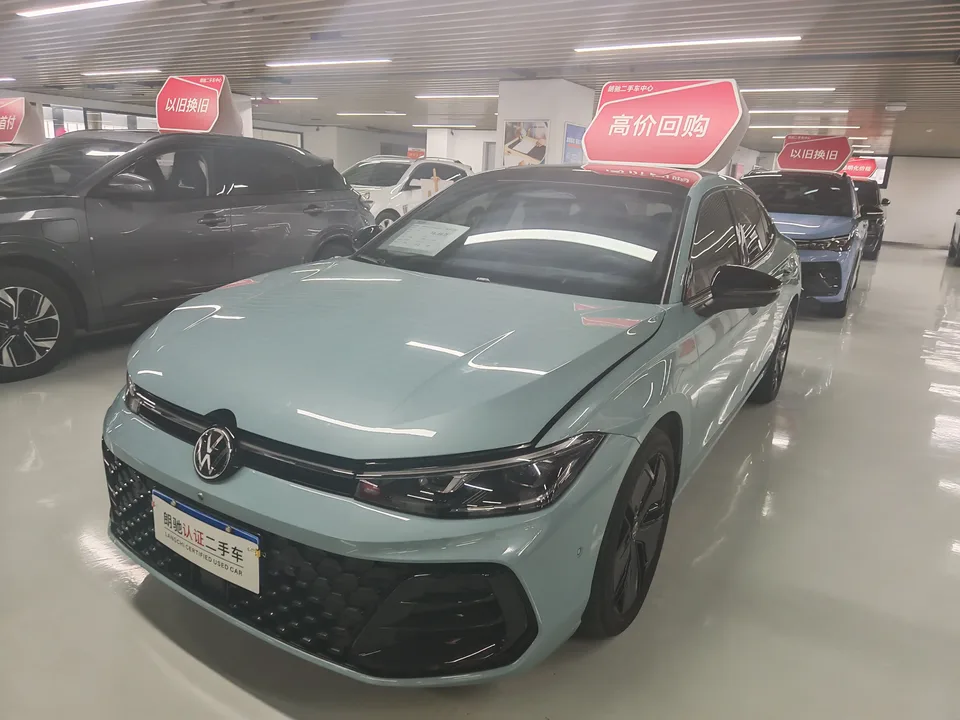 Volkswagen Passat 2024