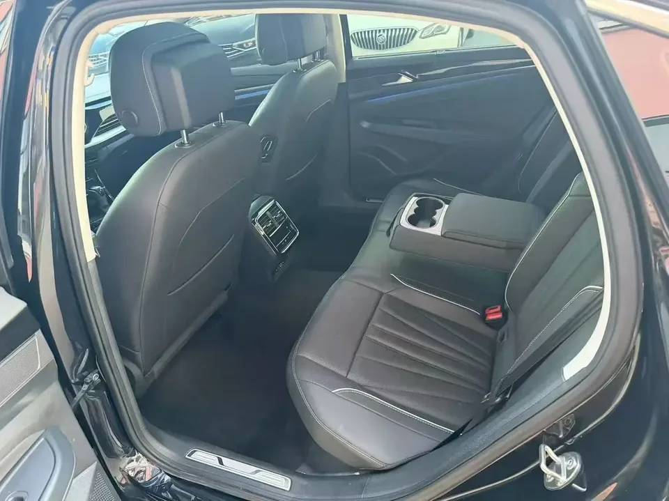 Volkswagen Passat Passat 2024 380TSI Deluxe Edition 2024 — миниатюра 3