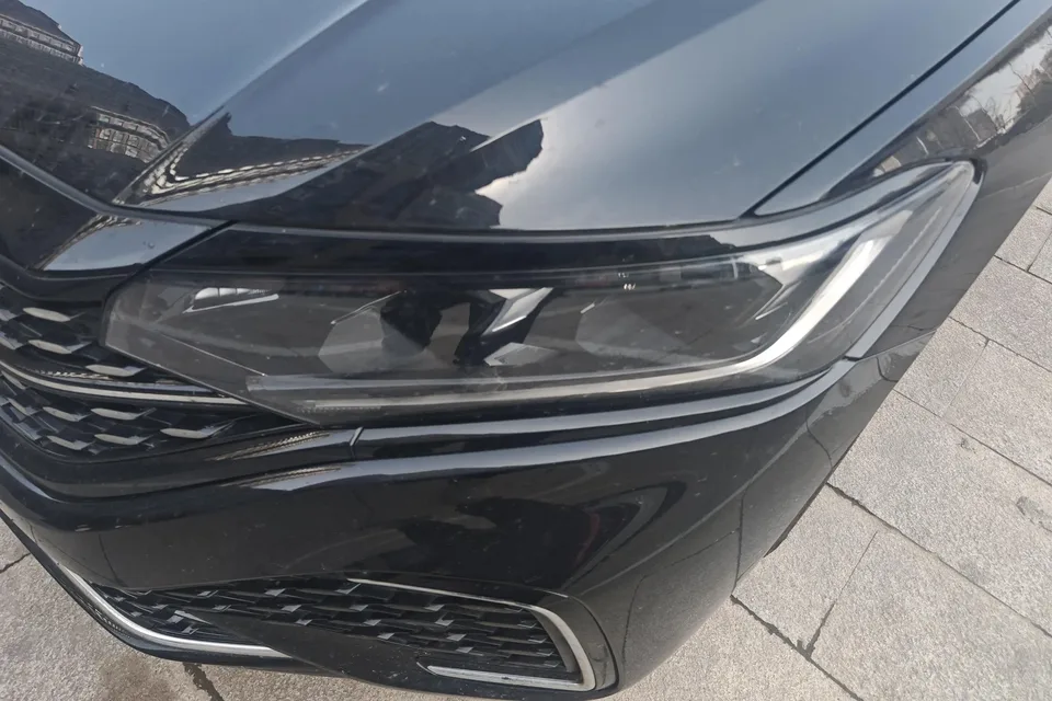 Volkswagen Passat Passat 2025 Outstanding Model 380TSI Starry Sky Dragon Edition 2025 — миниатюра 2