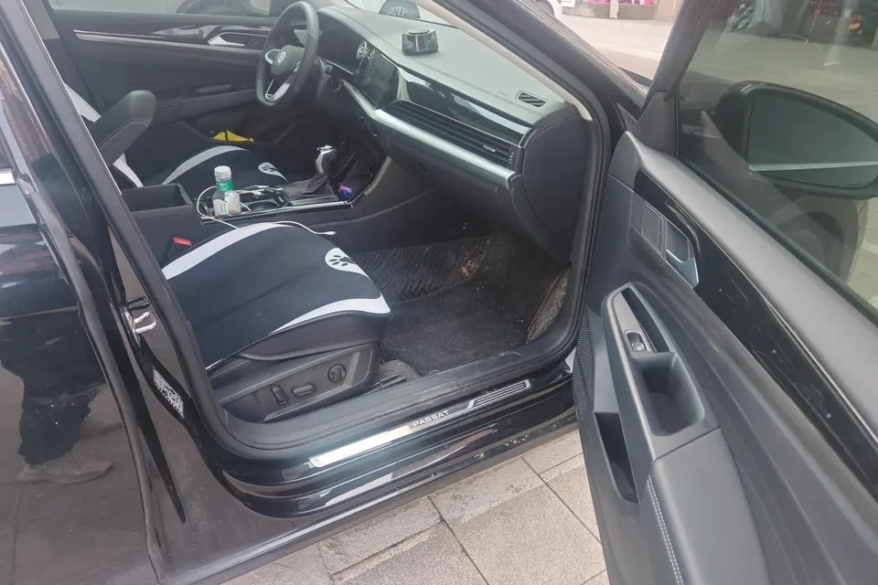 Volkswagen Passat Passat 2025 Outstanding Model 380TSI Starry Sky Dragon Edition 2025 — миниатюра 4