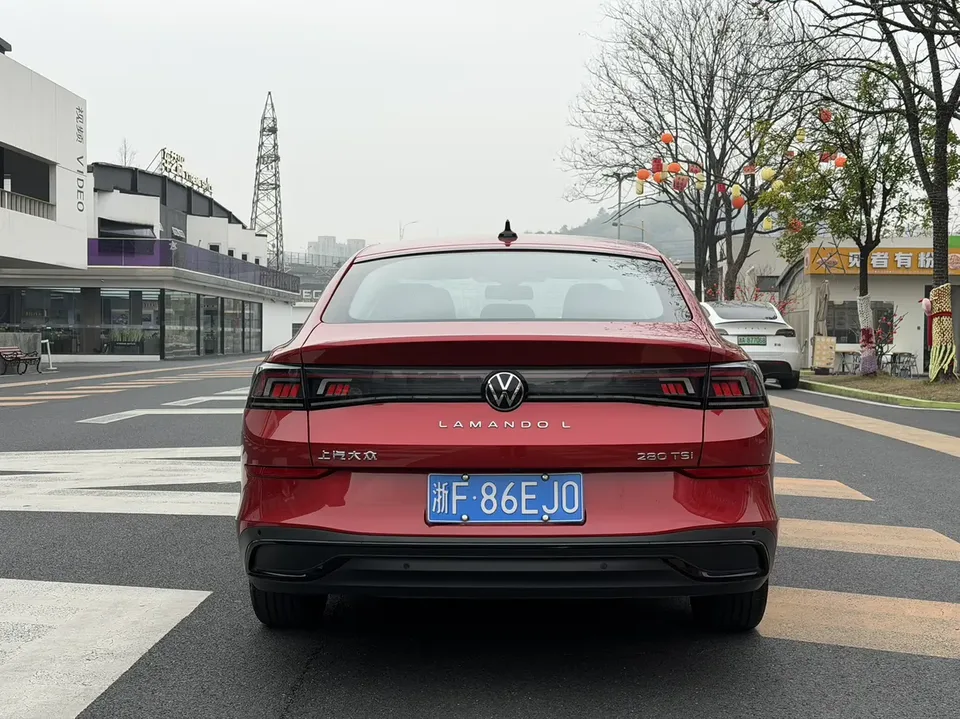Volkswagen Lamando Lingdu Lingdu L 280TSI DSG Hot Edition 2023 — миниатюра 2