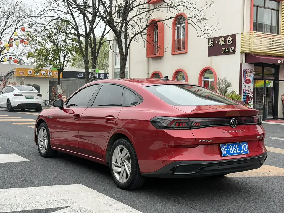 Volkswagen Lamando Lingdu Lingdu L 280TSI DSG Hot Edition 2023 — миниатюра 4