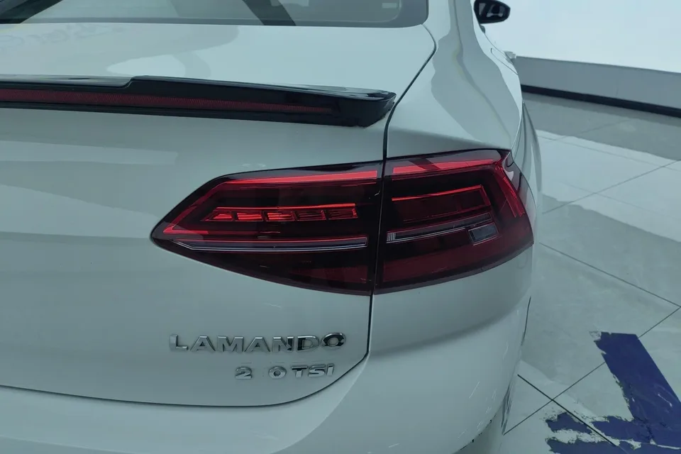 Volkswagen Lamando Lingdu 2021 230TSI DSG Fashion Edition 2022 — миниатюра 2