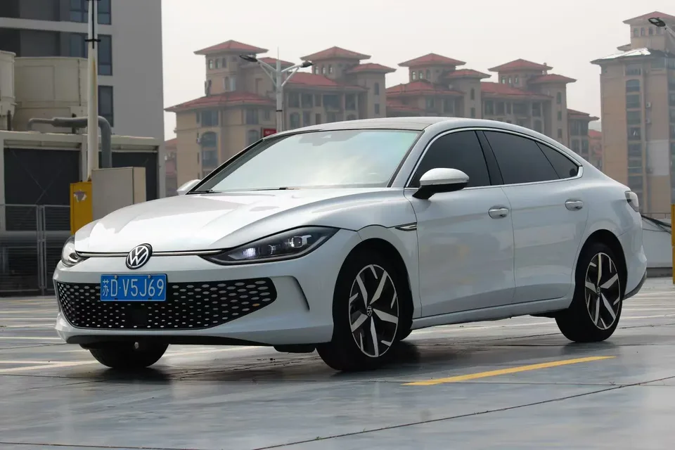 Volkswagen Lamando Lingdu Lingdu L 280TSI DSG Cool Edition 2024 — фото 1, купить с доставкой в Москву