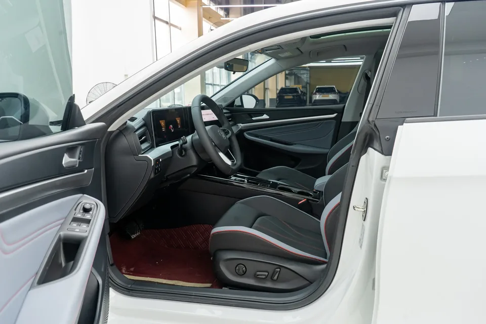Volkswagen Lamando Lingdu 2024 Lingdu L 280TSI DSG Hot Edition 2024 — thumbnail 5