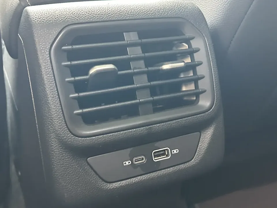 Volkswagen Lamando Lingdu 2024 Lingdu 2024 Lingdu L 200TSI DSG Hot Edition 2024 — thumbnail 4
