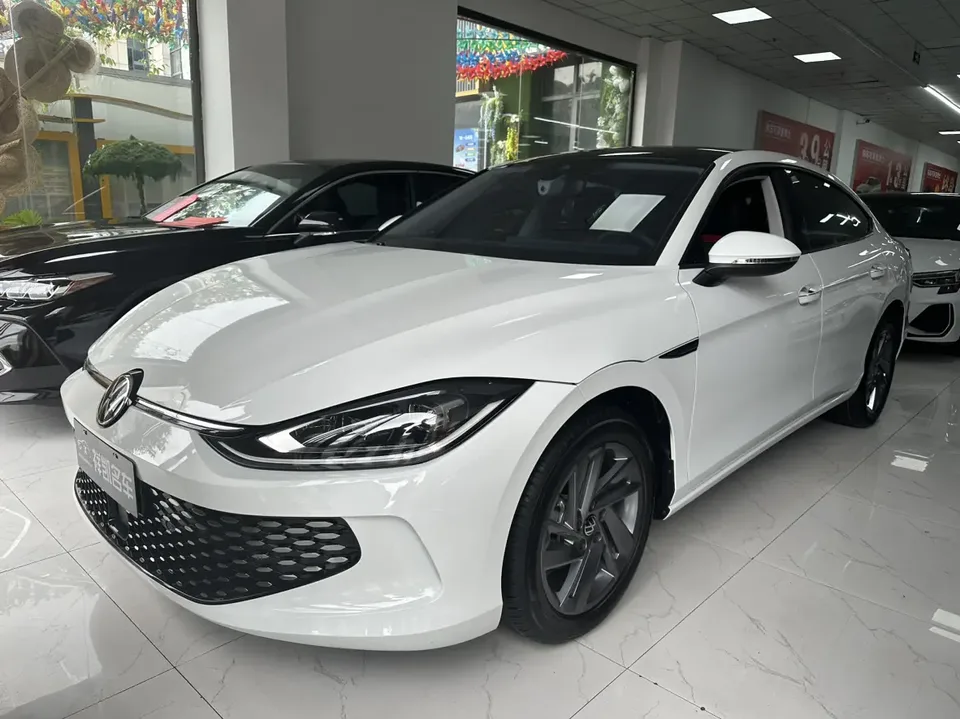 Volkswagen Lamando Lingdu 2024 2024 Lingdu Lingdu L 280TSI DSG Hot Edition 2024 — photo 1, buy with delivery to Moscow