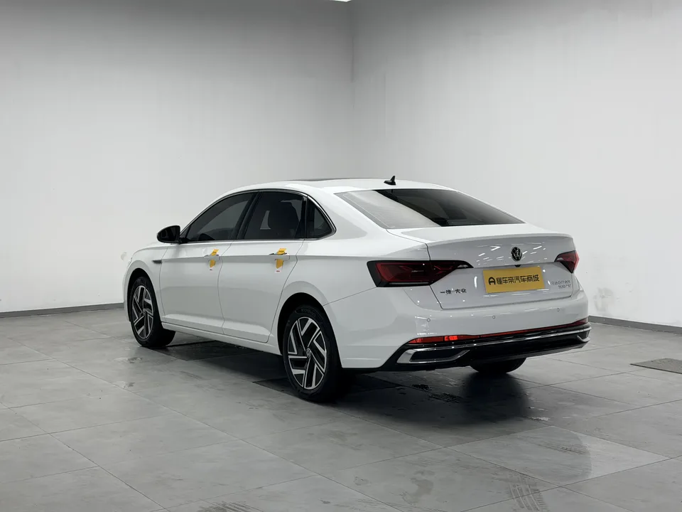 Volkswagen Sagitar Sagitar 300TSI DSG Beyond Edition 2024 — миниатюра 2