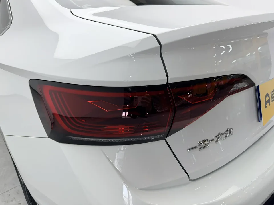 Volkswagen Sagitar Sagitar 300TSI DSG Beyond Edition 2024 — миниатюра 4