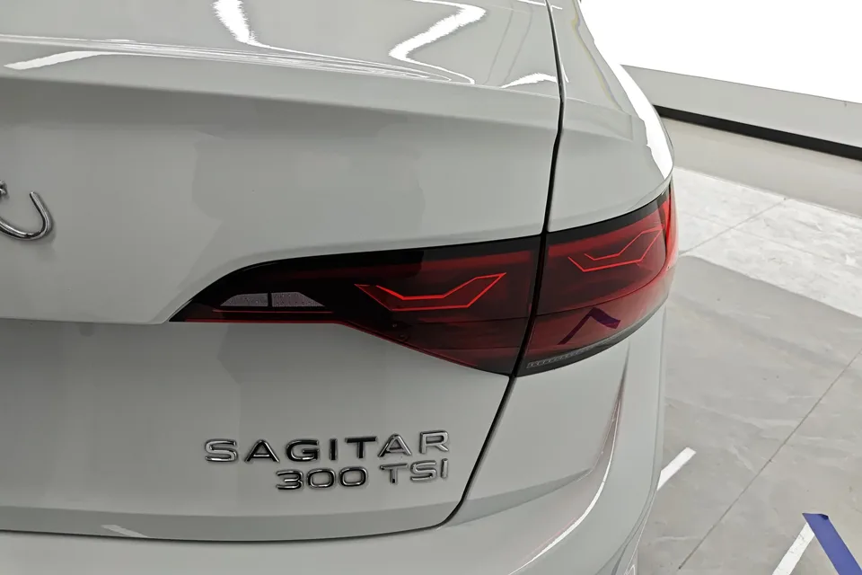 Volkswagen Sagitar 2023 Sagitar 300TSI DSG Beyond Edition 2023 — миниатюра 2
