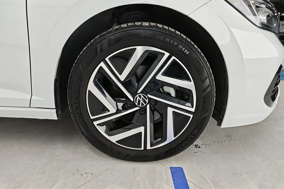 Volkswagen Sagitar 2023 Sagitar 300TSI DSG Beyond Edition 2023 — миниатюра 3