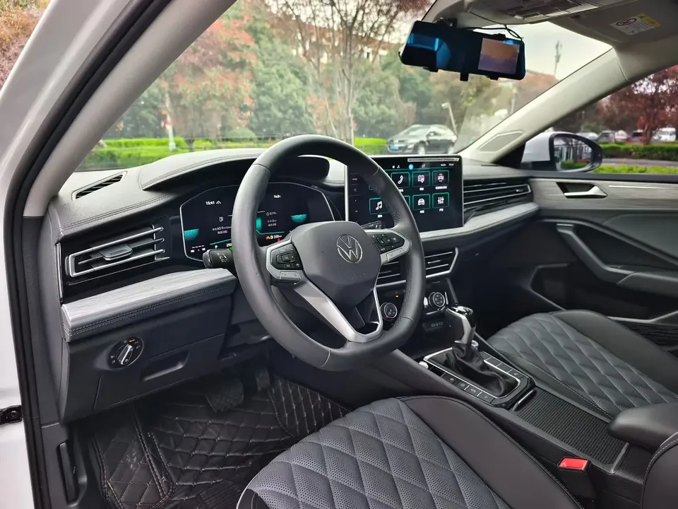 Volkswagen Sagitar 2023 Sagitar 300TSI DSG Beyond Edition 2023 — миниатюра 5