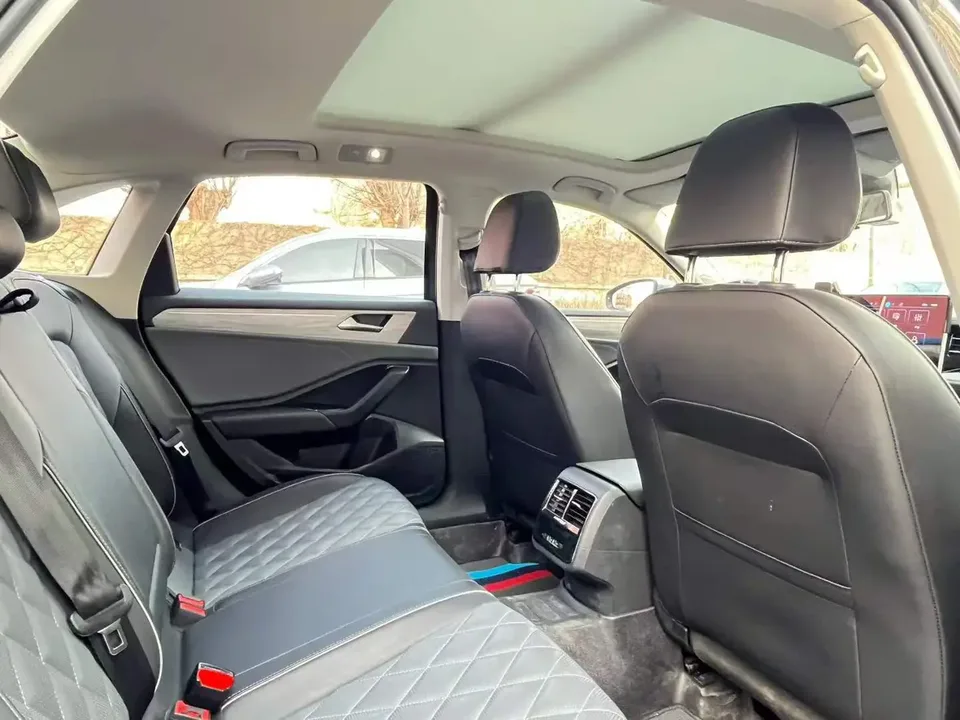 Volkswagen Sagitar 2023 Sagitar 300TSI DSG Beyond Edition 2023 — миниатюра 3