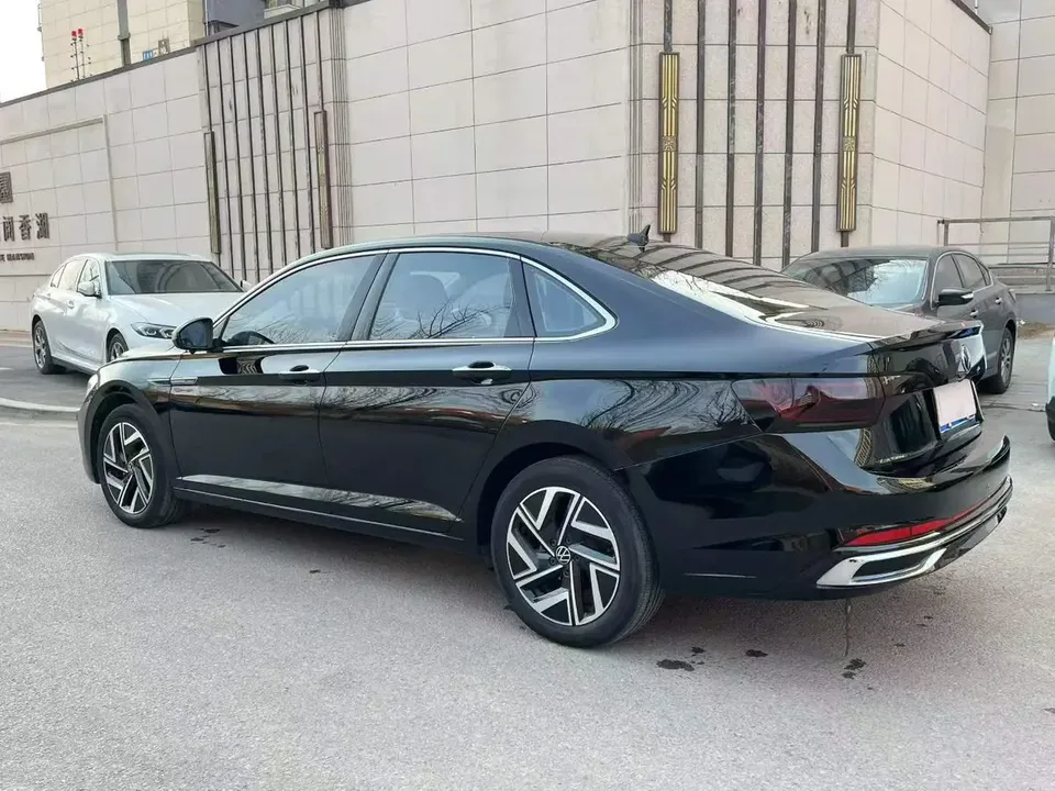 Volkswagen Sagitar 2023 Sagitar 300TSI DSG Beyond Edition 2023 — миниатюра 4