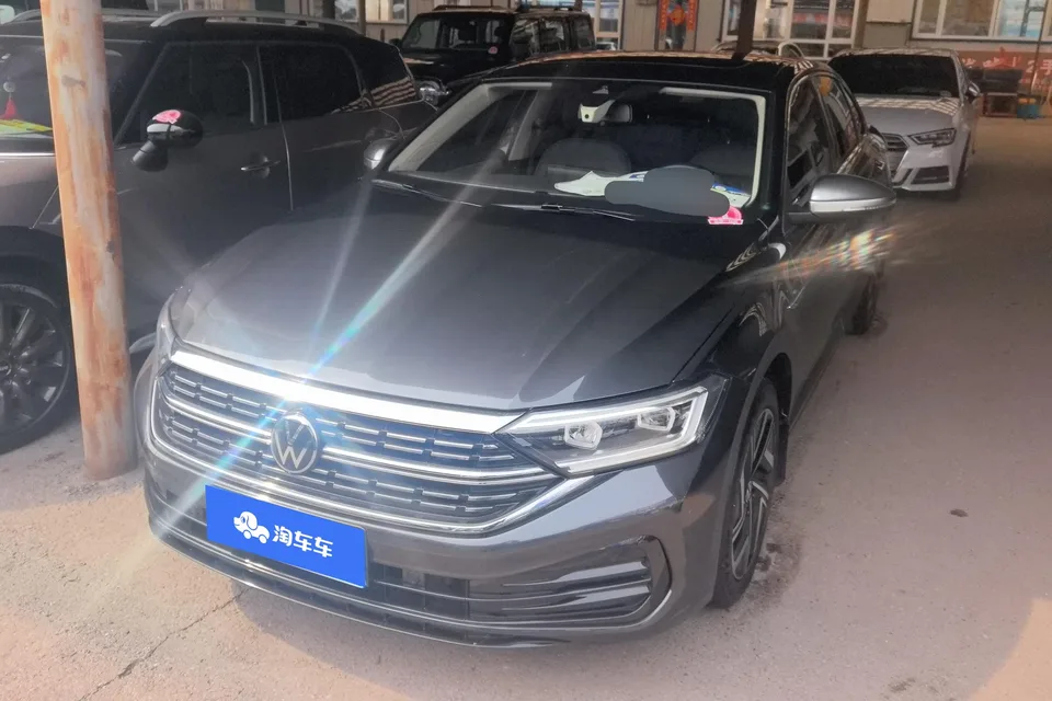 Volkswagen Sagitar 2023