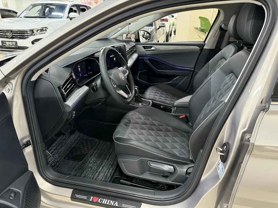 Volkswagen Sagitar 2023 Sagitar 300TSI DSG Beyond Edition 2023 — миниатюра 5