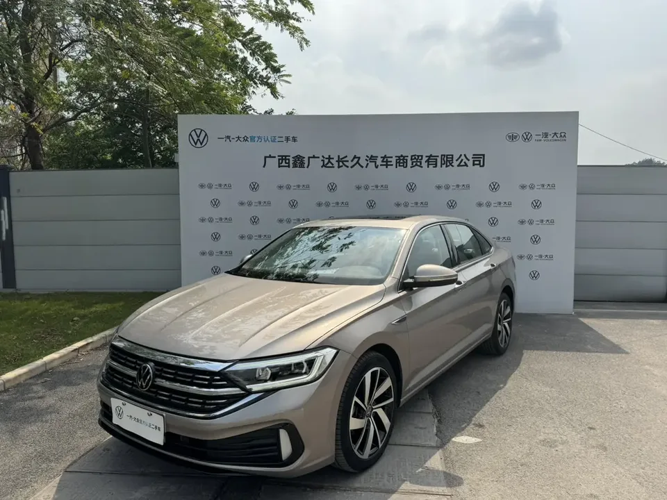 Volkswagen Sagitar 2022