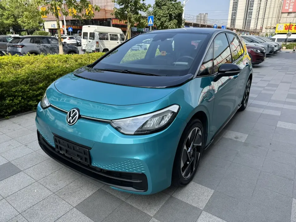 Volkswagen ID.3 Volkswagen ID.3 2022 Pure version 2022 — photo 1, buy with delivery to Moscow