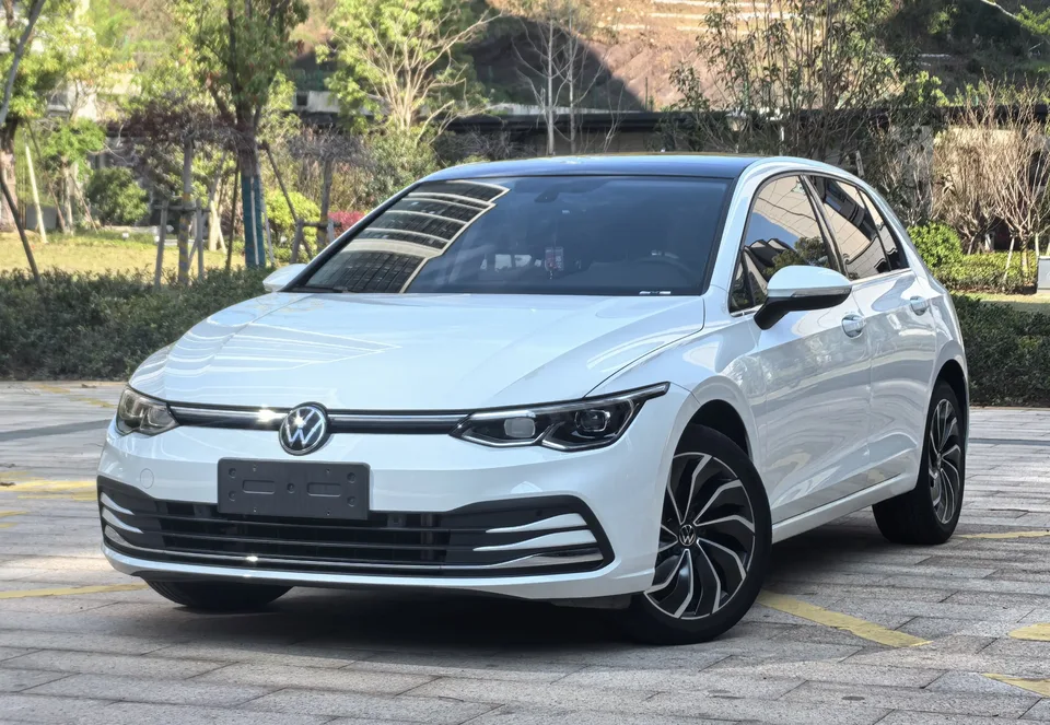 Volkswagen Golf 280TSI DSG Pro 20th Anniversary 2024 — фото 1, купить с доставкой в Москву