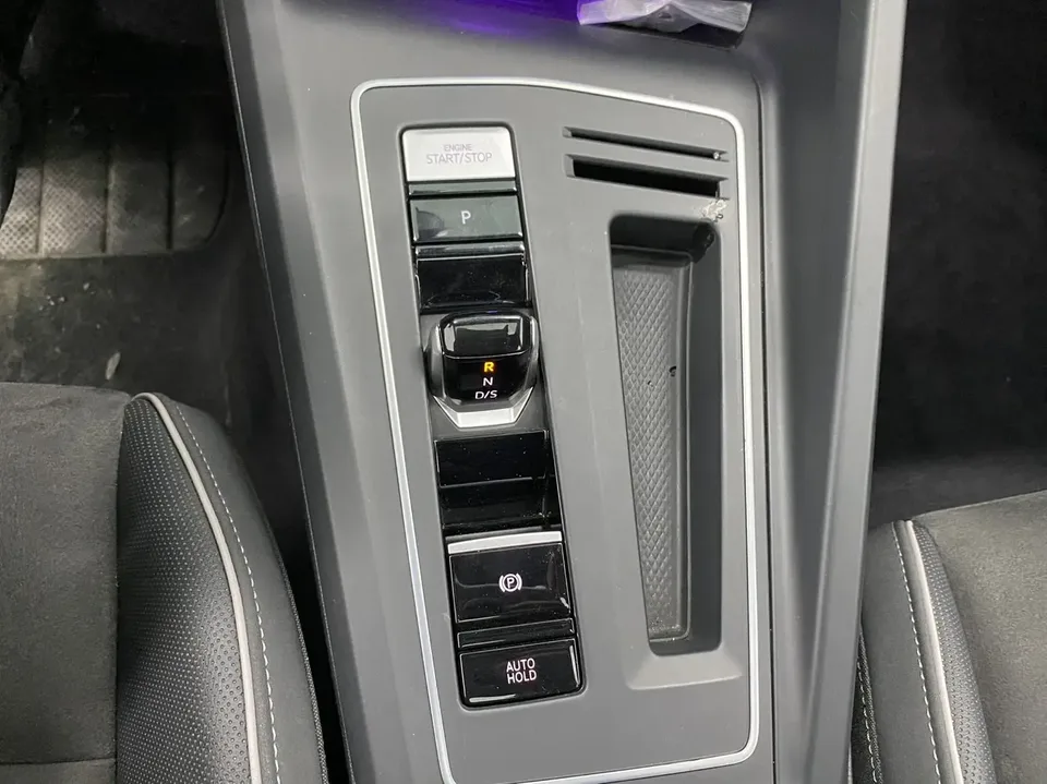 Volkswagen Golf Golf 2023 280TSI DSG R-Line 2023 — миниатюра 4