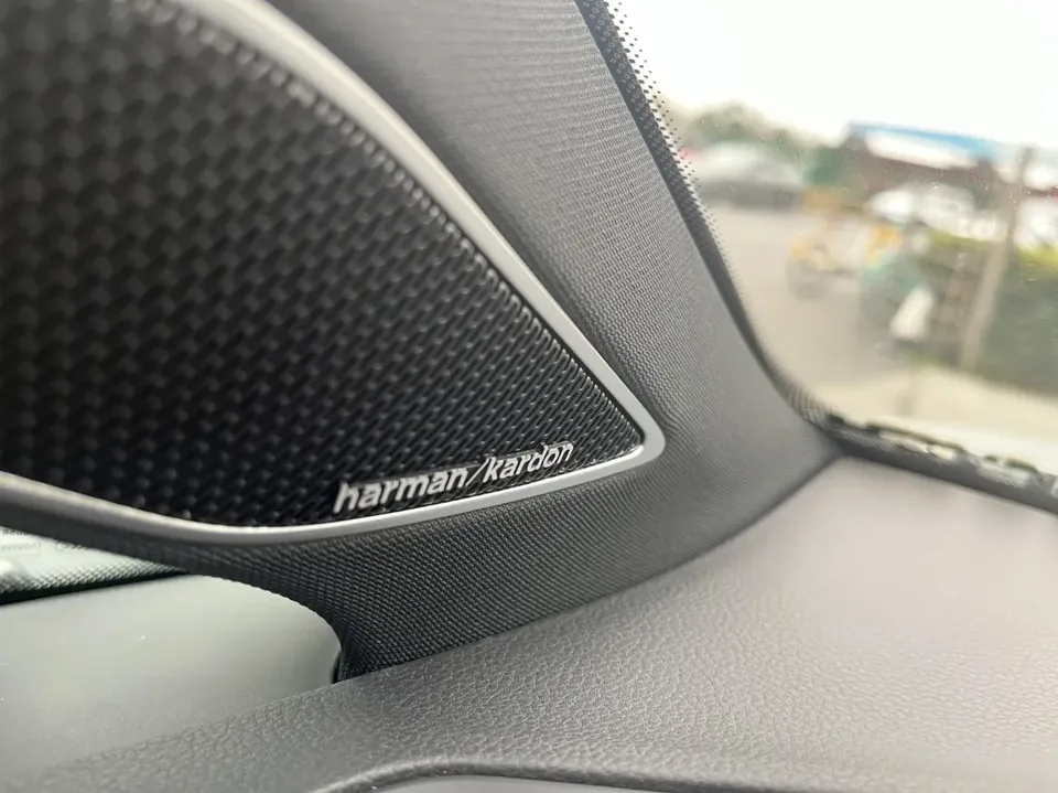 Volkswagen Golf facelift 300TSI R-Line 2025 — миниатюра 5