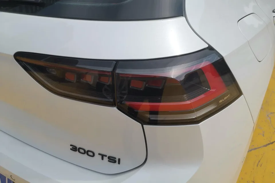 Volkswagen Golf Golf 2025 300TSI R-Line 2025 — миниатюра 2