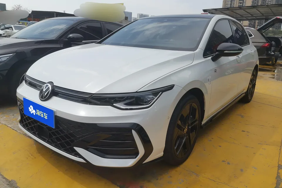 Volkswagen Golf 2025