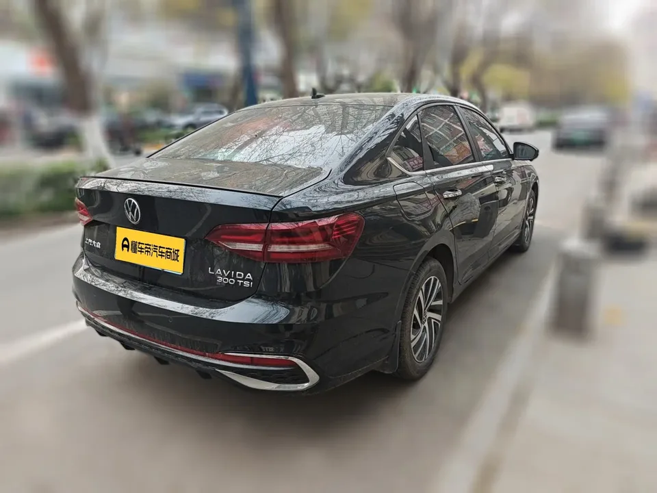 Volkswagen Lavida 300TSI DSG Starry Sky Edition 2023 — миниатюра 4