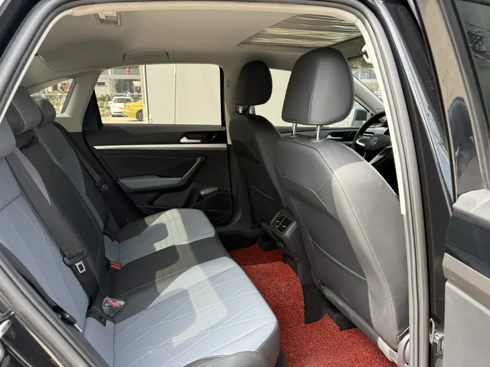 Volkswagen Lavida Lavida 2024 1.5L Automatic Starry Sky Five Million Edition 2025 — миниатюра 4