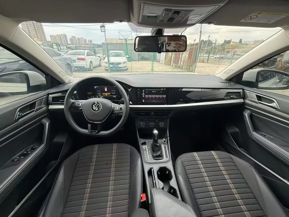 Volkswagen Lavida Lavida 2022 280TSI DSG Comfort Edition 2022 — миниатюра 2