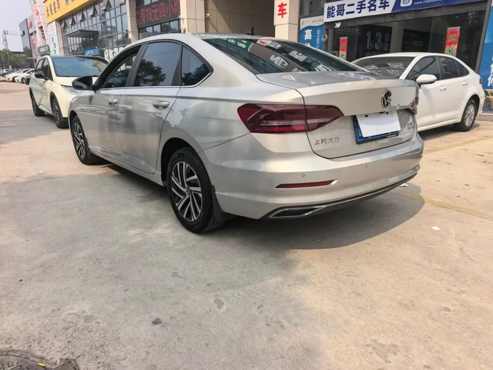 Volkswagen Lavida 280TSI DSG Deluxe Edition National V 2022 — миниатюра 4