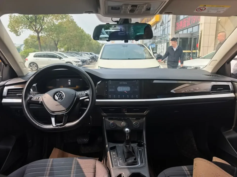 Volkswagen Lavida 280TSI DSG Deluxe Edition National V 2022 — миниатюра 5