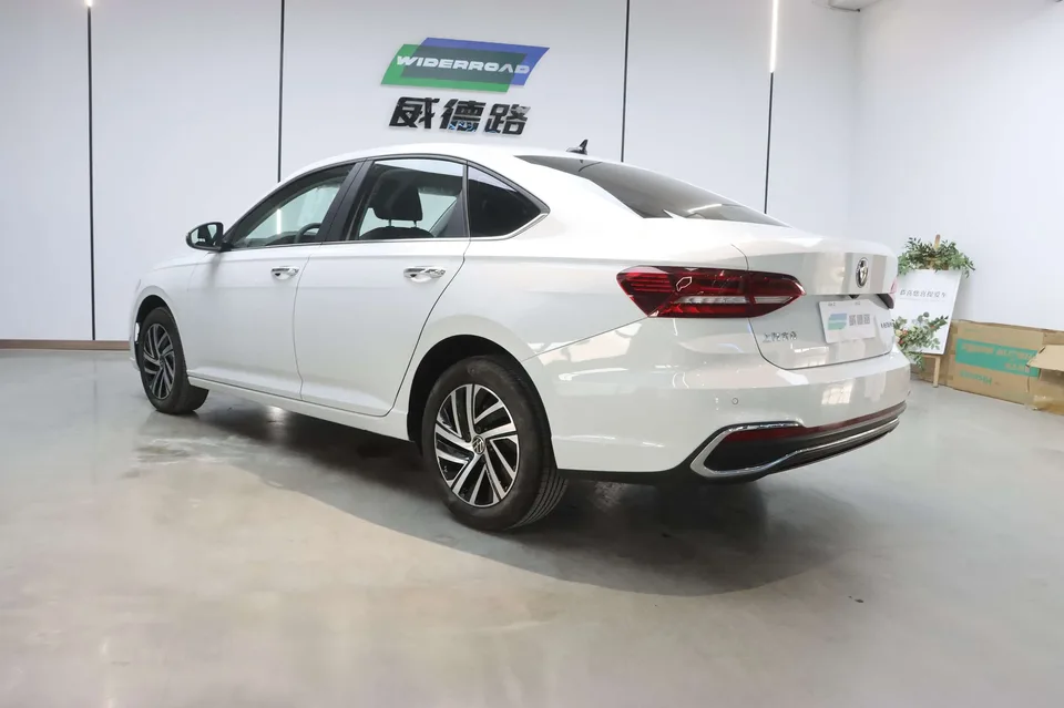 Volkswagen Lavida Lavida 2024 1.5L Automatic 5 Million Edition 2025 — миниатюра 2