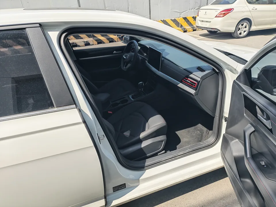 Volkswagen Lavida Lavida 2024 300TSI DSG Manyi Edition 2024 — миниатюра 2