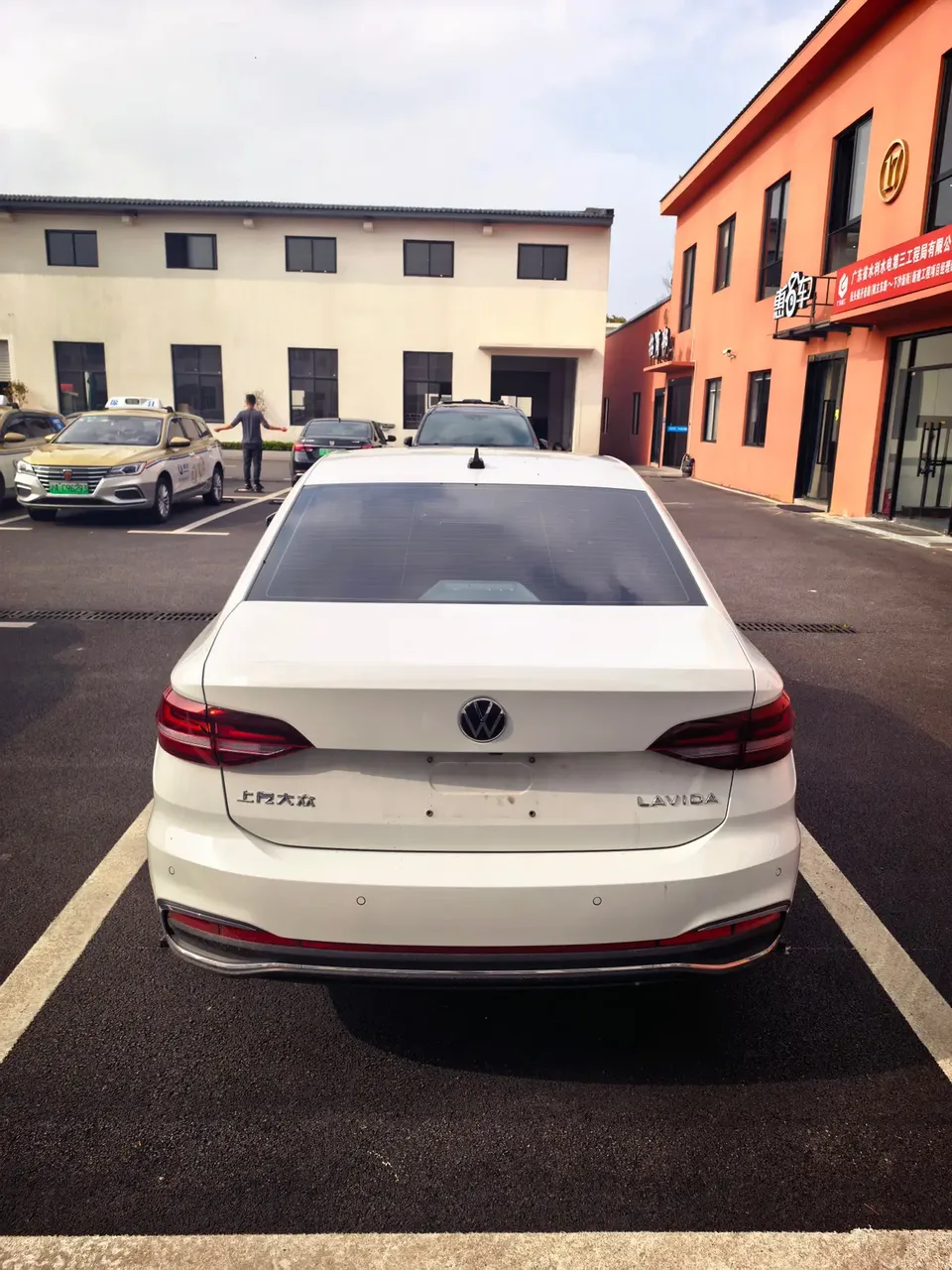 Volkswagen Lavida Lavida 2023 1.5L Automatic 5 Million Edition 2022 — thumbnail 2