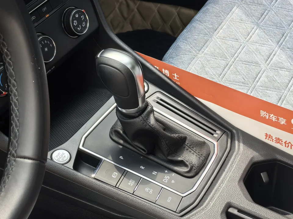 Volkswagen Lavida Lavida 2024 300TSI DSG Full Elegance Edition 2024 — thumbnail 3